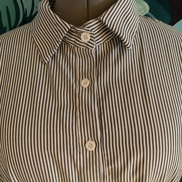 High-low stripped blouse - Picture 3 of 10